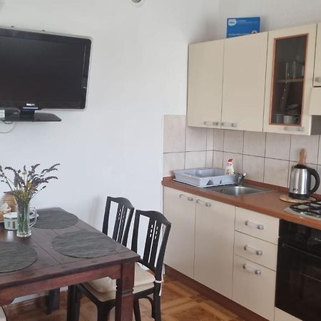 Apartmani Anna Vir Exterior photo